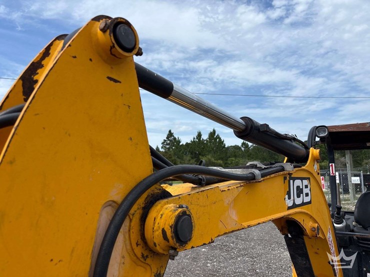2019-jcb-8029cts-image-13