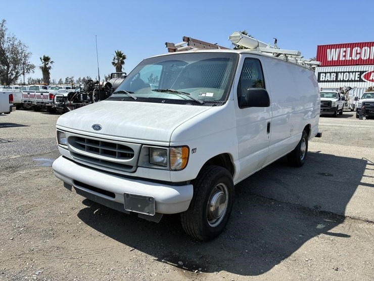 2002-ford-e350-sd-image-1