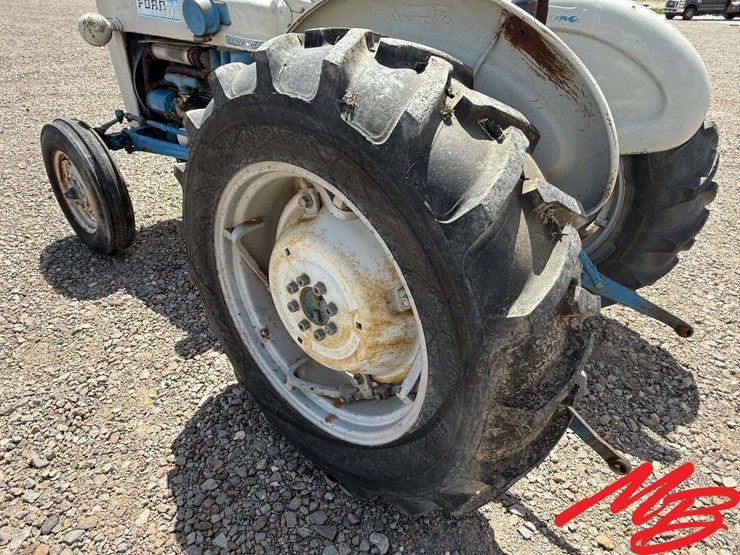 ford-4000-image-7