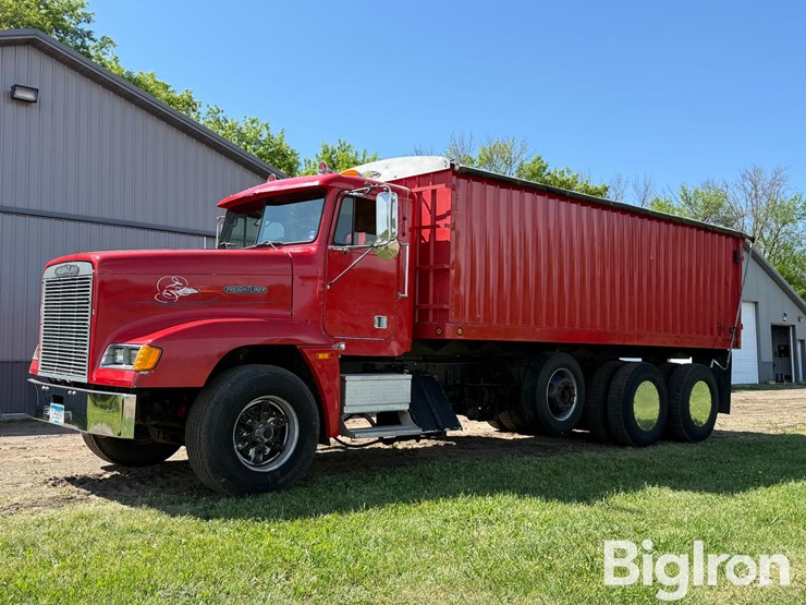1990-freightliner-fld120-image-1