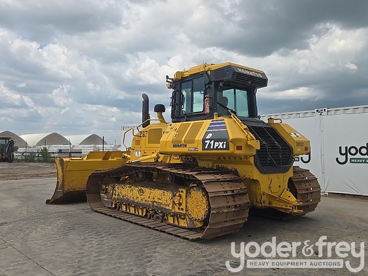 2023-komatsu-d71pxi-24-image-3