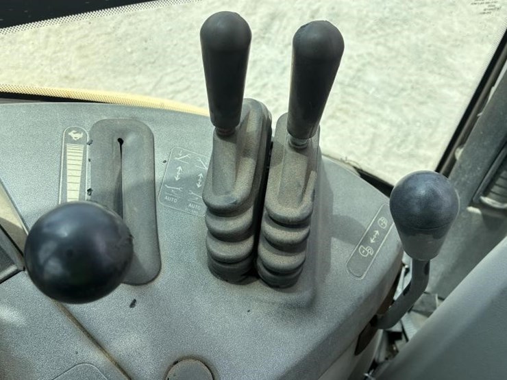 2008-caterpillar-430e-image-32