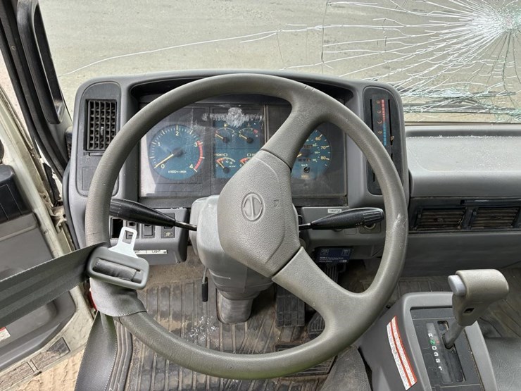 2002-hino-fb1817-image-17