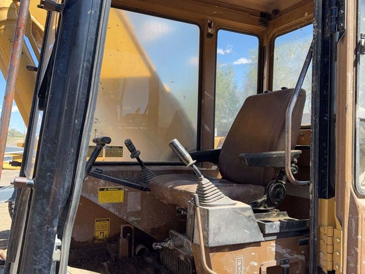 caterpillar-el200b-image-17