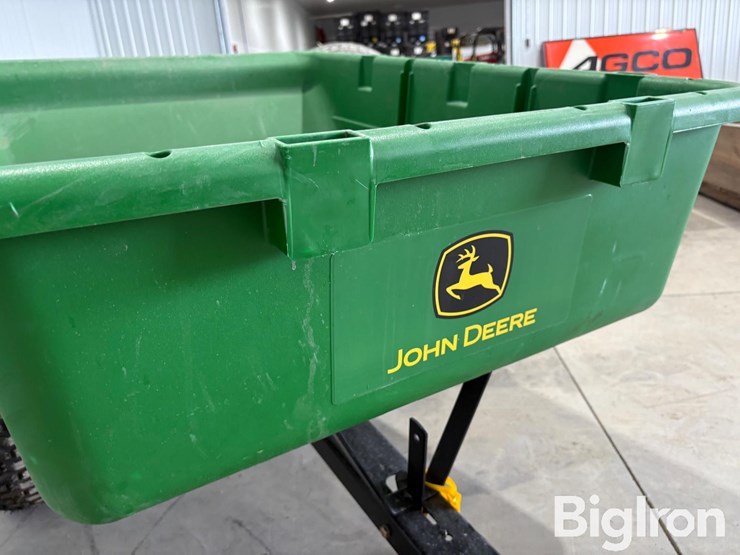 john-deere-10p-image-11