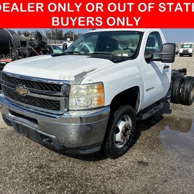 2011 CHEVROLET 3500