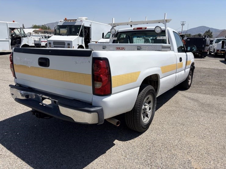 2006-chevrolet-silverado-1500-image-3
