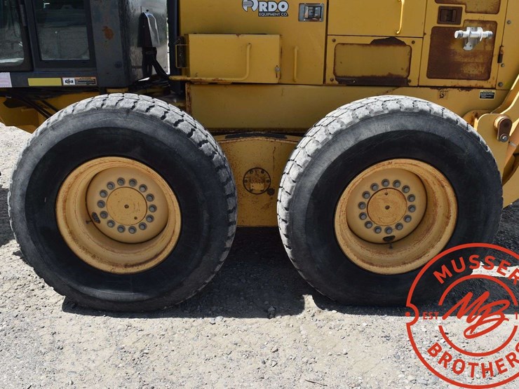 2008-deere-772d-image-46