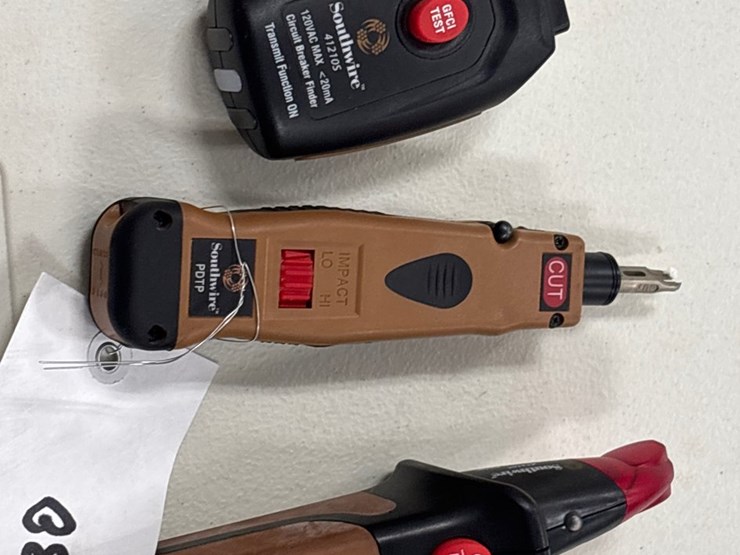#4030-•-set-of-southwire-electrtical-testing-tools-image-4