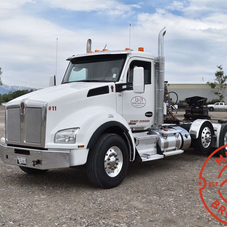 2016 KENWORTH T880