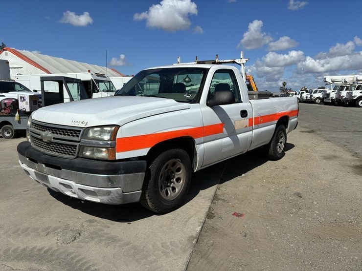 2006-chevrolet-silverado-1500-image-1