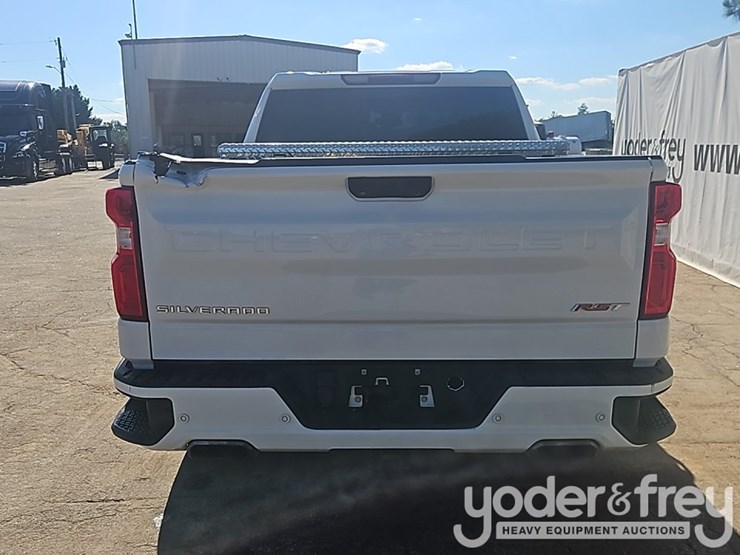 2022-chevrolet-1500-image-4