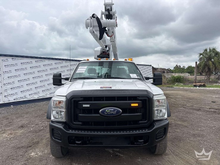 2015-ford-f550-image-39