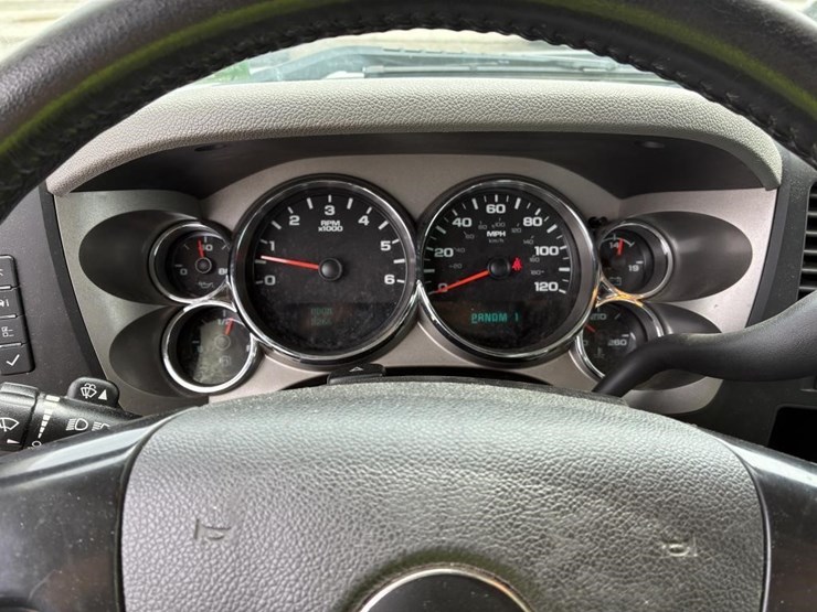 2012-gmc-2500hd-image-18