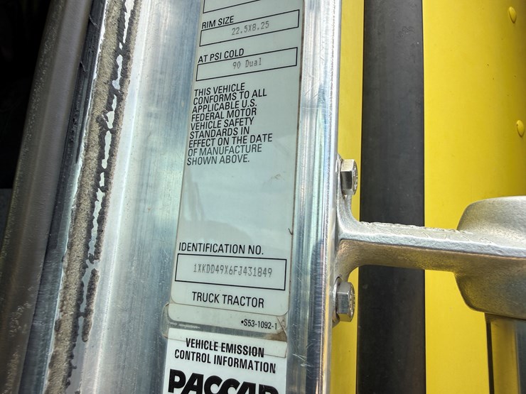 2015-kenworth-t800-image-19