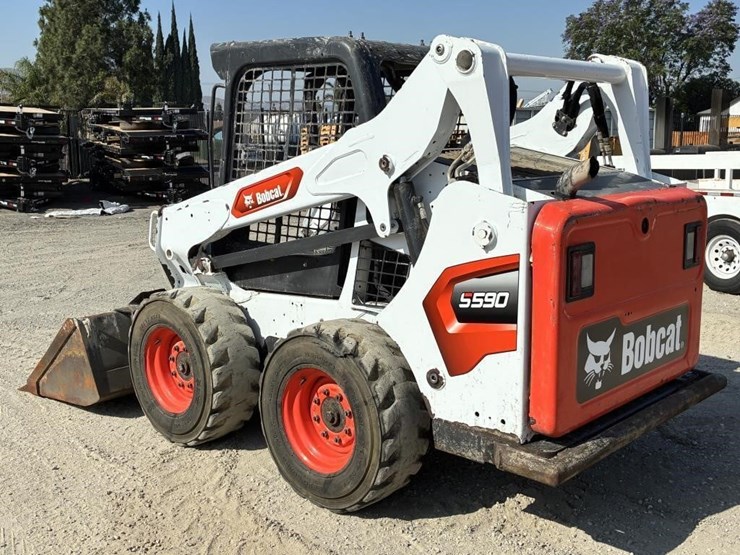 2023-bobcat-s590-image-4