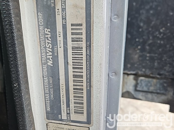 2000-international-4700-image-30