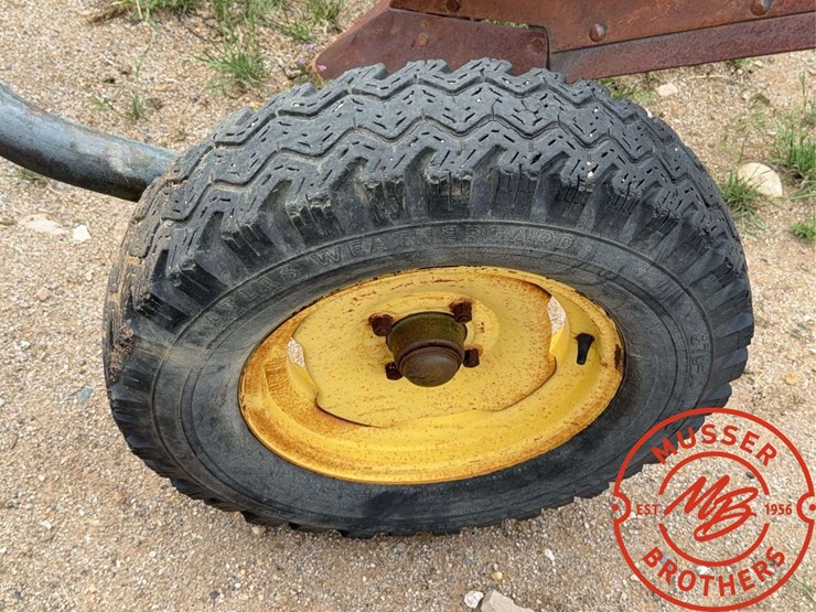john-deere-12-image-8