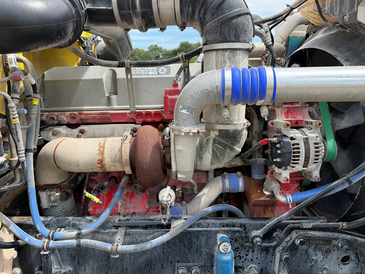 2014-peterbilt-389-image-10