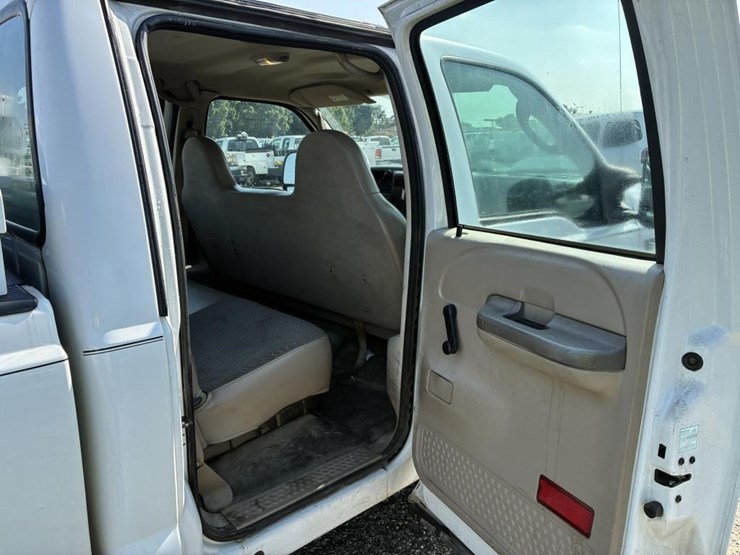 2004-ford-f350-sd-image-14