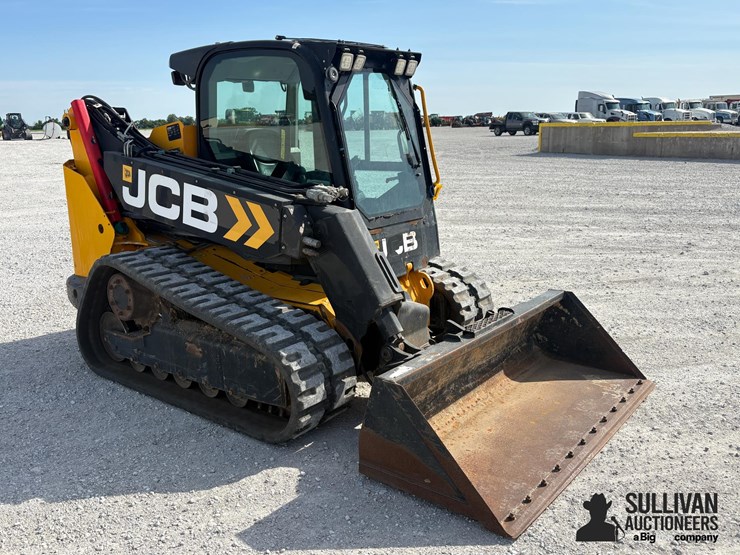 2022-jcb-3ts-8t-image-3