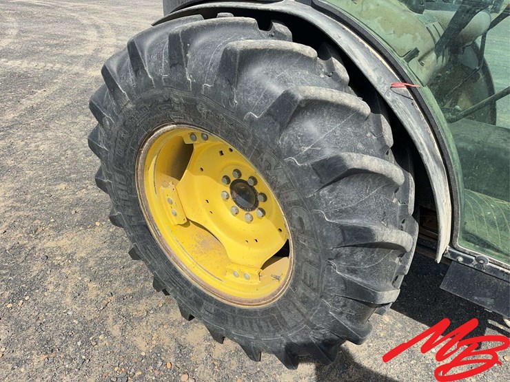 2011-john-deere-5093en-image-11