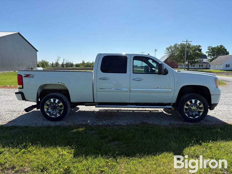 2012-gmc-2500hd-image-4