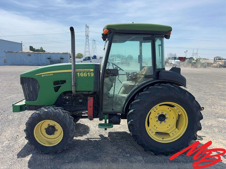 2011-john-deere-5093en-image-2