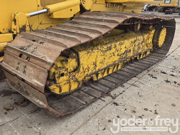 2022-komatsu-d61px-24-image-10