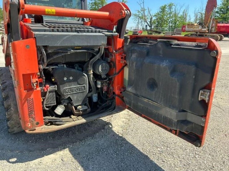 2018-kubota-ssv65-image-27