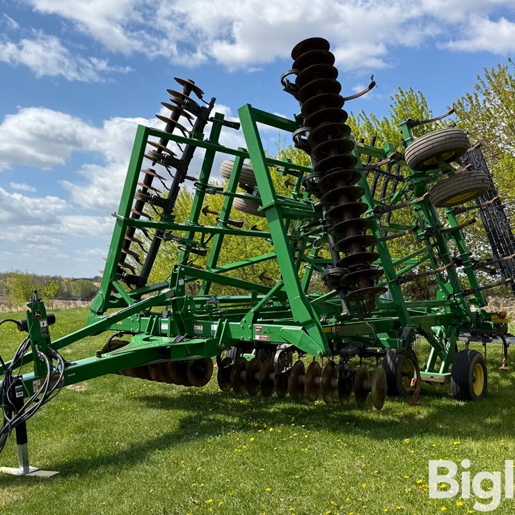 2014 JOHN DEERE 2310