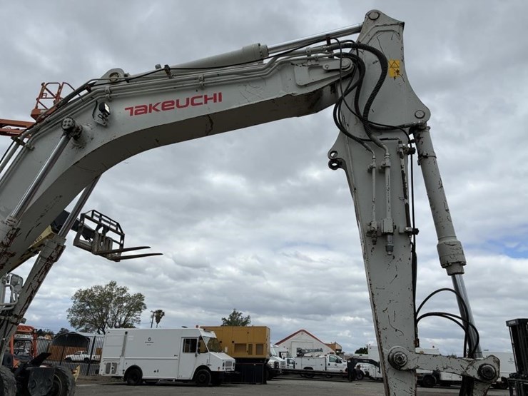 2019-takeuchi-tb2150-image-12