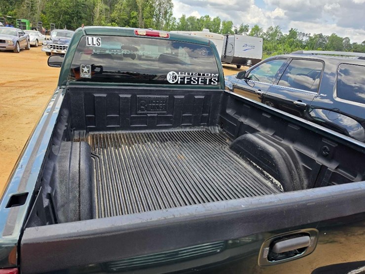 2001-chevrolet-silverado-1500-image-6
