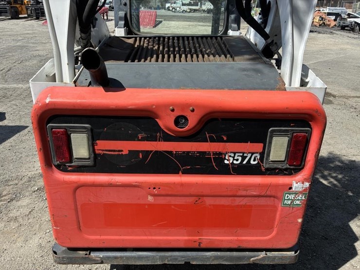 2008-bobcat-s570-image-21