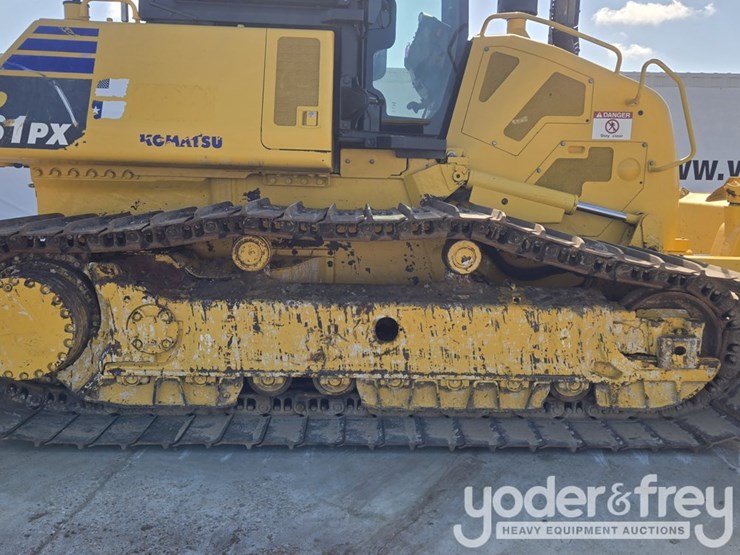 2022-komatsu-d61px-24-image-13