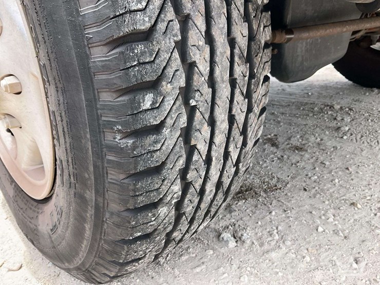 2007-ford-cargo-image-31
