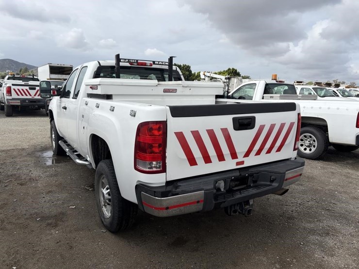 2012-gmc-2500hd-image-4