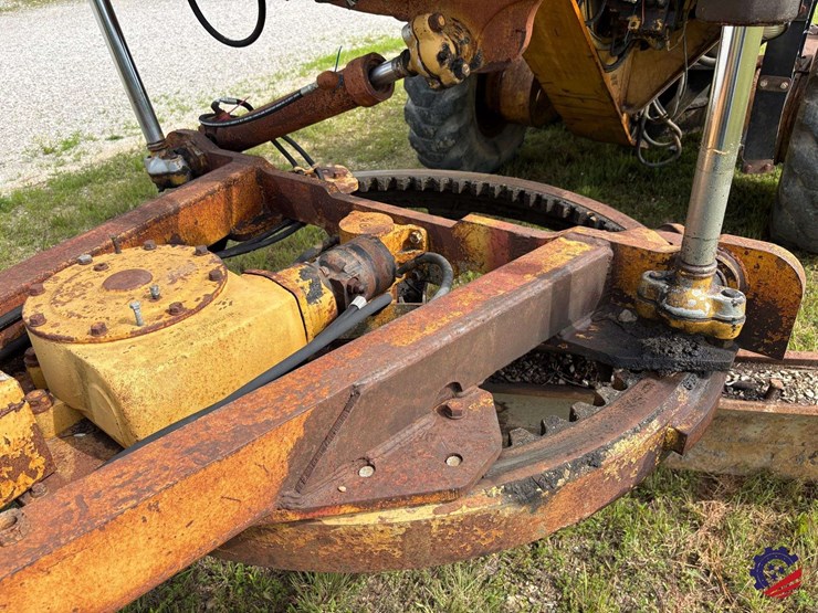 caterpillar-130g-image-33