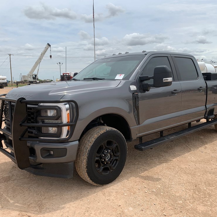 2023 FORD F250