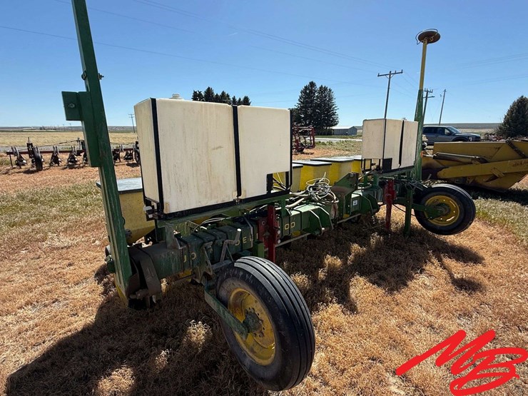 john-deere-7100-image-5