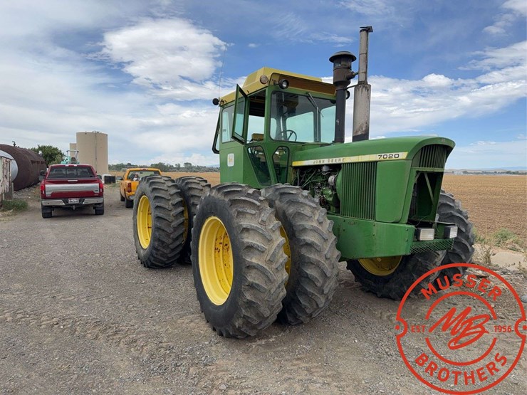 1975-john-deere-7020-image-1