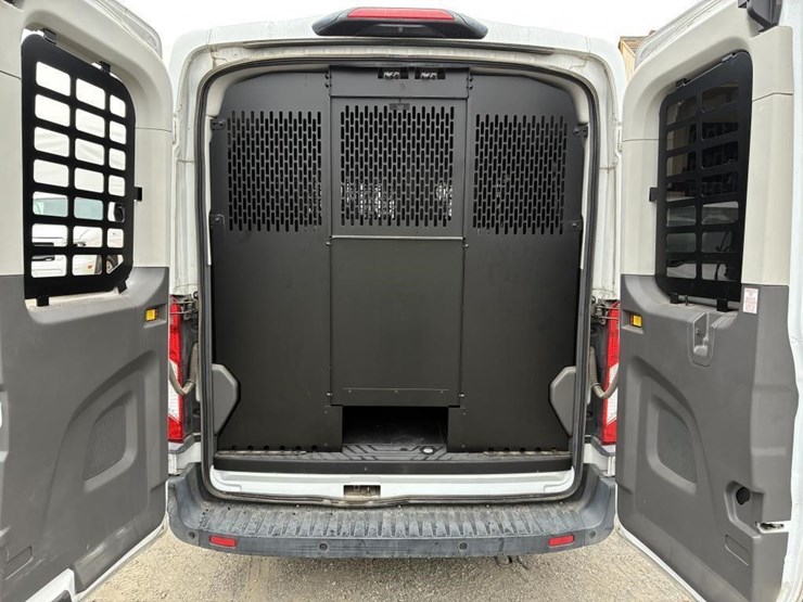 2020-ford-transit-image-16