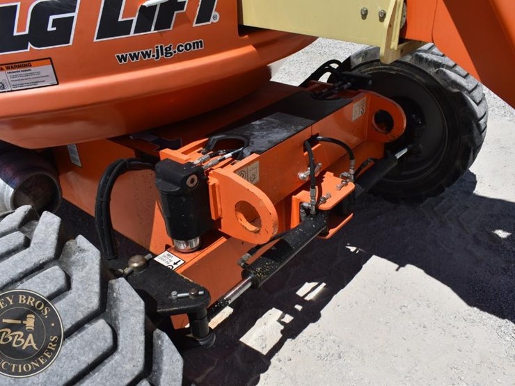 2014-jlg-600a-image-15