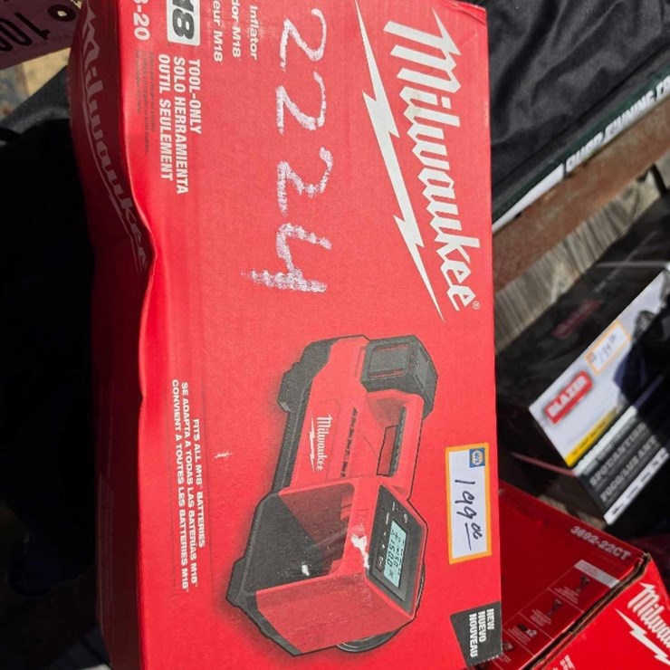 2224 - MILWAUKEE M18 INFLATOR