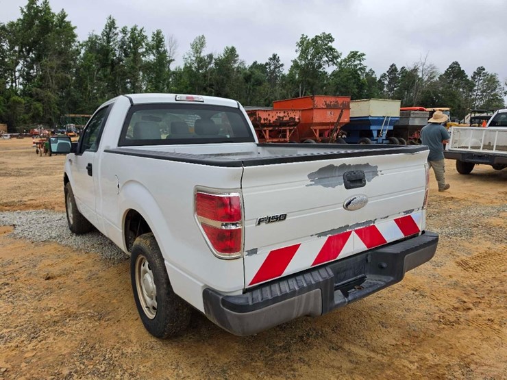 2012-ford-f150-xl-image-16