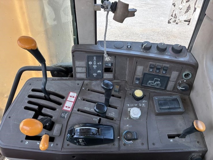 1999-john-deere-6410-image-29