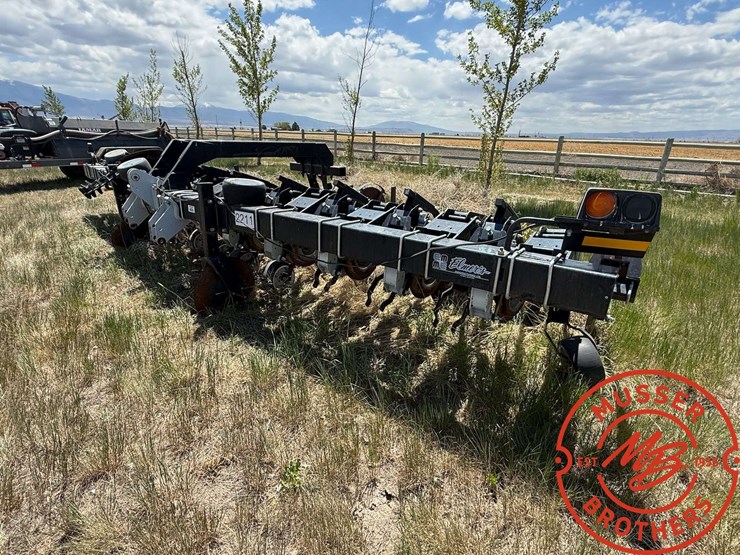 elmers-12-row-cultivator-image-1