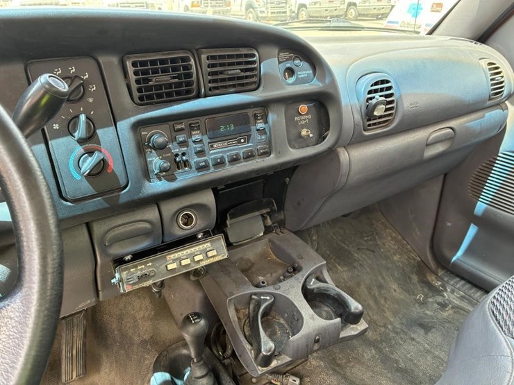 1999-dodge-ram-3500-image-18