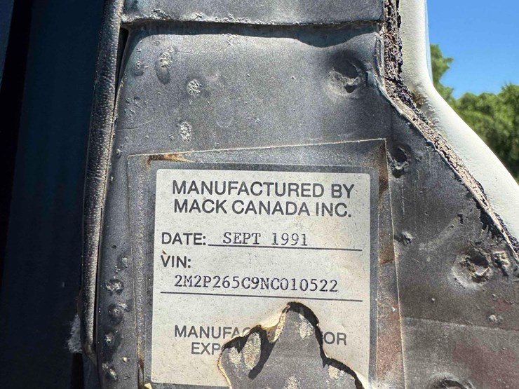 1992-mack-rd690sx-image-9