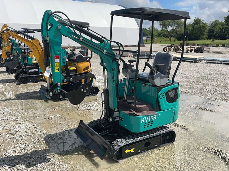 cfg-industrial-kv16r-mini-excavator-image-1